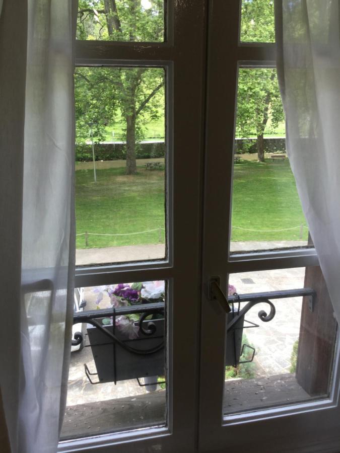 Auberge Henri IV Segur-le-Chateau Kültér fotó